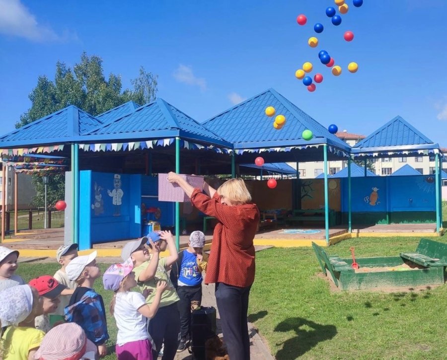 Музыкально-спортивное развлечение «До свидания, лето!»