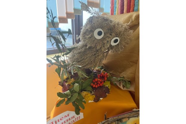 Выставка поделок к юбилею детского сада