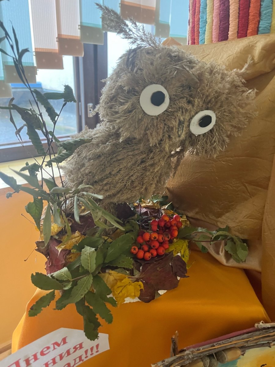 Выставка поделок к юбилею детского сада