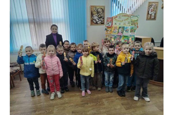 Экскурсия в библиотеку 